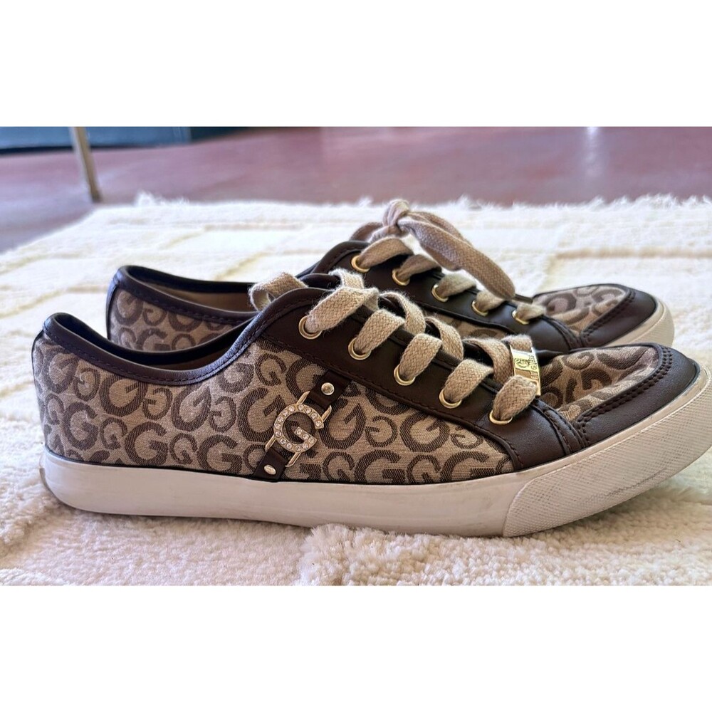 G By Guess GGBAYLEE3 Sneaker Womens 9.5 Brown Monogram Logo Canvas Lace Up EUC